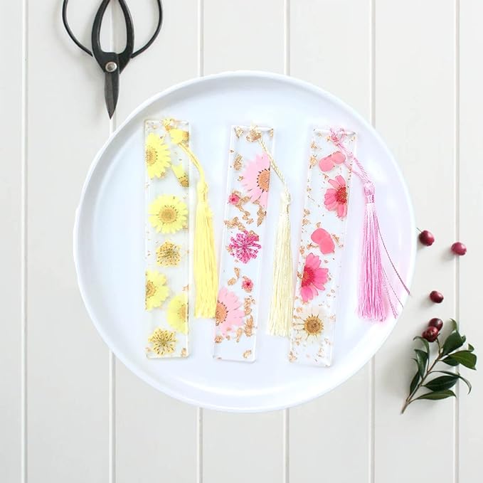Daisy Epoxy Bookmarks Dried Flower Resin Bookmark Pressed Flower Bookmark Transparent Floral Dried Flower Page Marker acrylic bookmark for Kids Woman Teacher Students dark pink daisy