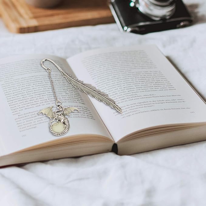 Vintage Feather Dragon Metal Bookmark, Unique Glow in The Dark Bookmark Dragon Gift Fantasy Bookmark Gifts Cool Bookmarks for Women Men, Book Reading Lovers (Antique Silver Dragon)