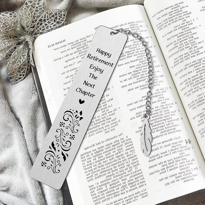 Retirement Gifts for Women Men 2024 Retirement Gifts for Mom Grandmom Boss Colleagues Friends Teacher Retirement Gifts for Happy Retirement Enjoy The Next Chapter Bookmark Christams Gifts