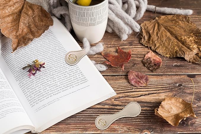 ABTOLS Magnetic Leather Initial Bookmarks, Vintage Initial ID Identification Book Marker Clip Gift Beige Capital Letter Book Markers for Book Lover Avid Readers (N)